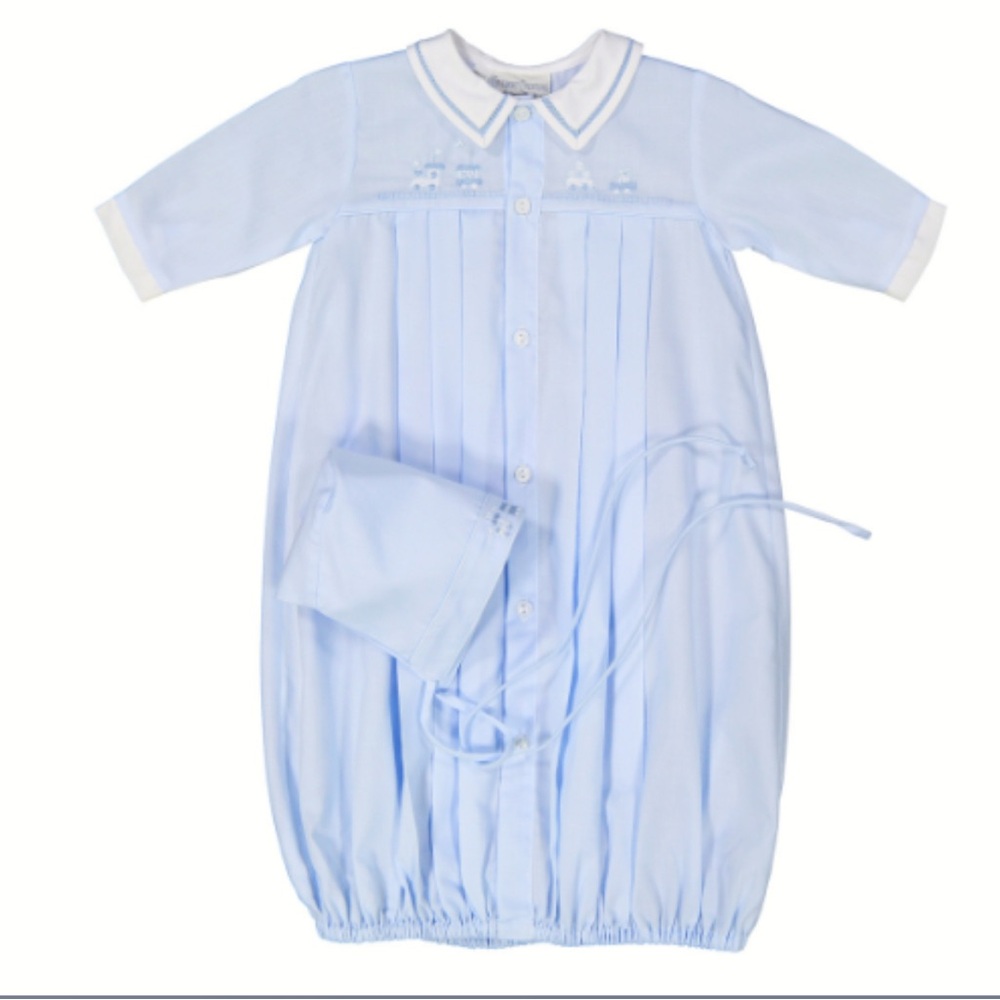 Feltman Brothers NWT Train Pleated Take Me Home Gown W/ Bonnet, NB